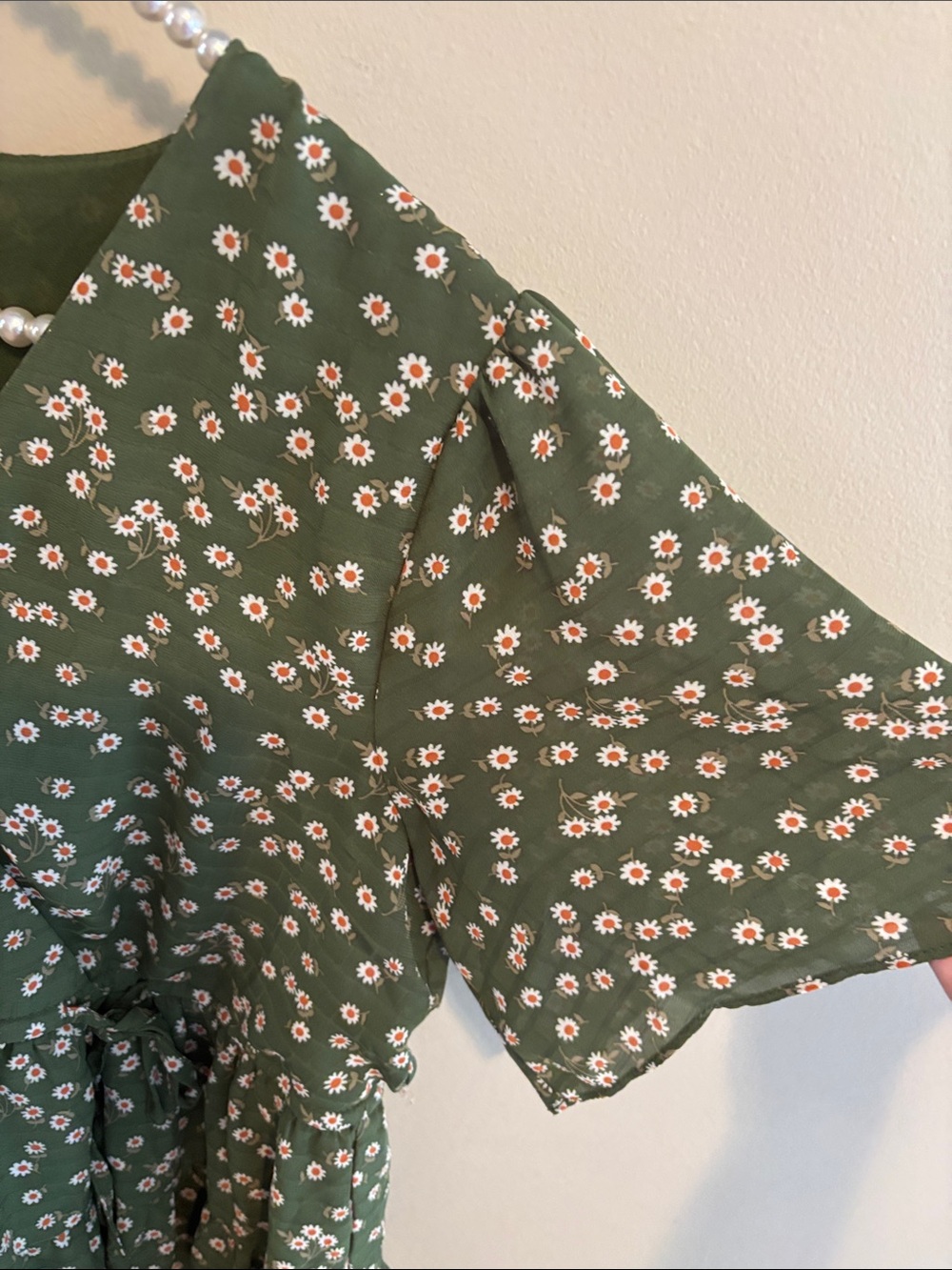 Jodifl size medium Green Floral Peplum Wrap Top - Picture 2 of 6